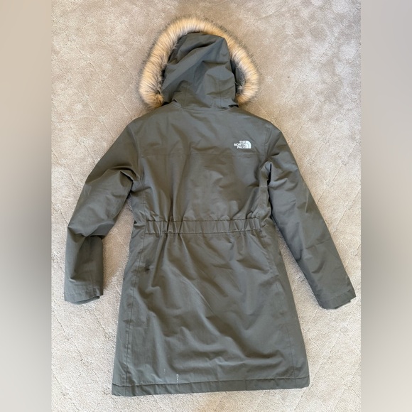 The North Face Parka - Picture 4 of 5